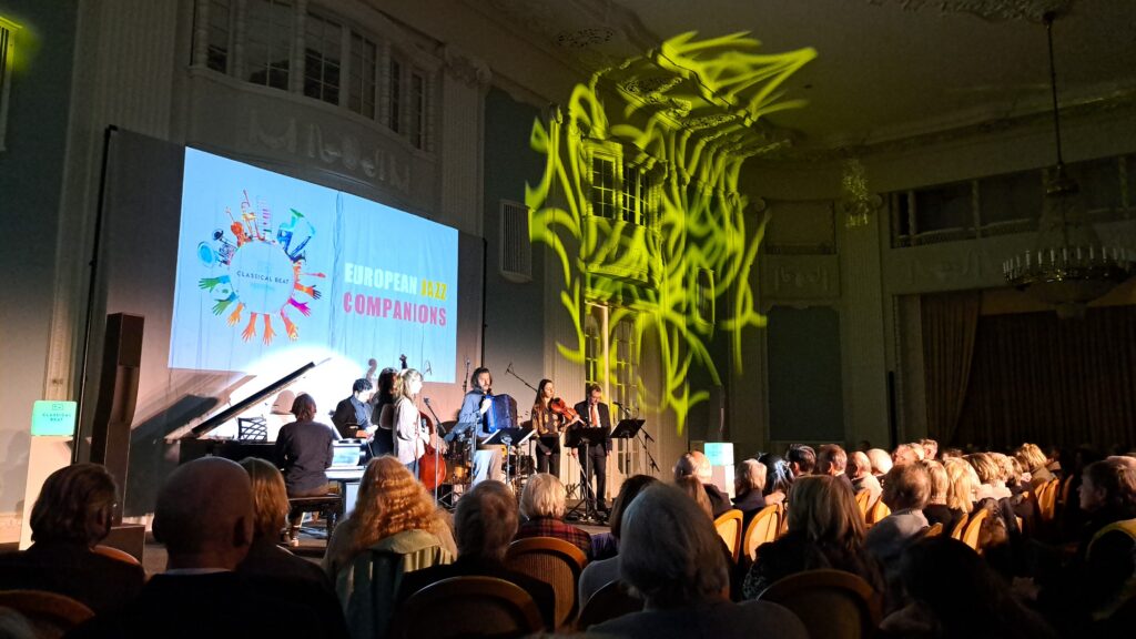 Stiftung Neue Musik-Impulse würdigte deutsch-französische Freundschaft mit festlichem Neujahrskonzert in Travemünde mit etwa 300 Besucherinnen und Besuchern.