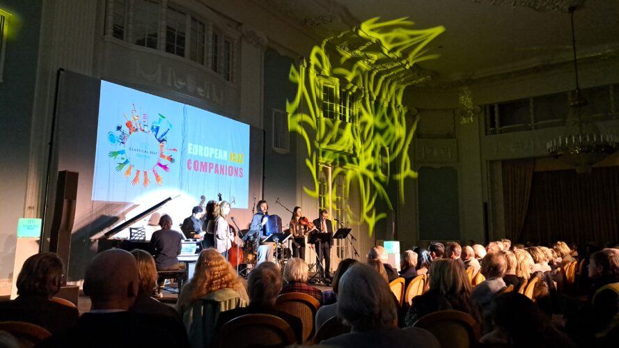 Stiftung Neue Musik-Impulse würdigte deutsch-französische Freundschaft mit festlichem Neujahrskonzert in Travemünde mit etwa 300 Besucherinnen und Besuchern.